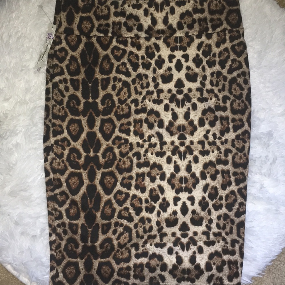 Leopard print pencil skirt 🐾🐆